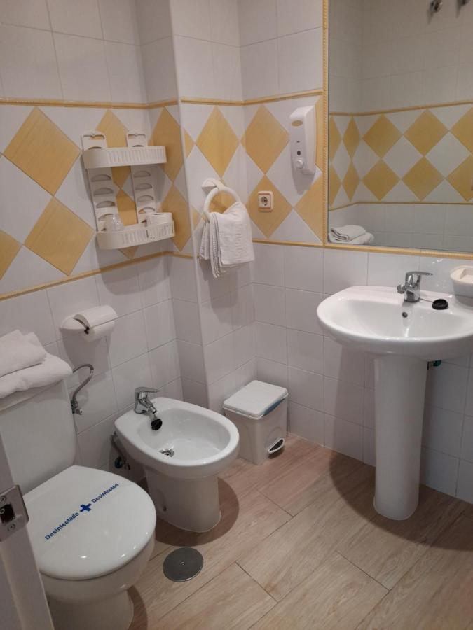 Hostal Casandra - Antiguo Hostal Los Valencianos Conil De La Frontera Pokoj fotografie